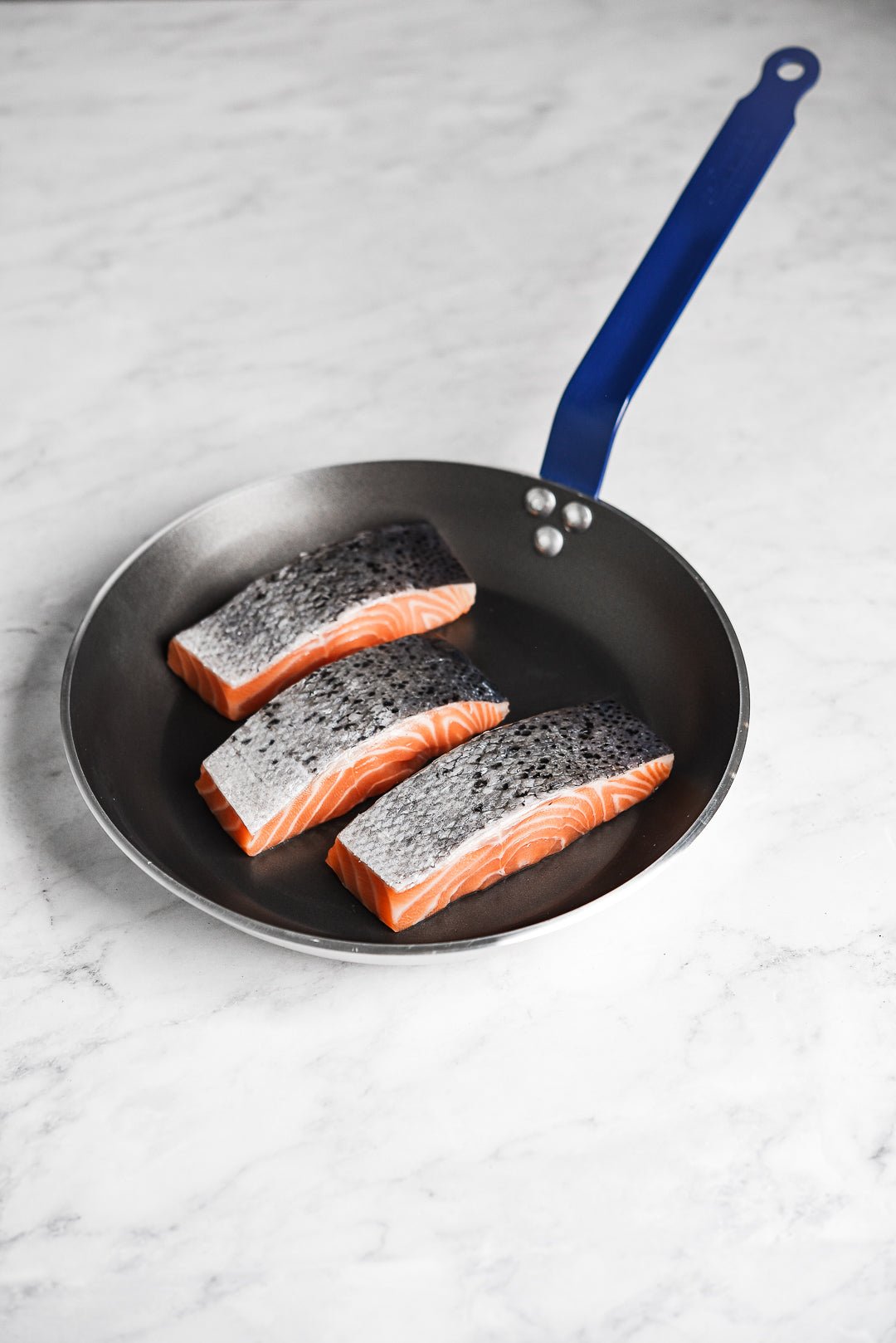 De Buyer Choc Resto 32cm Frying Pan - Blue - De Buyer UK