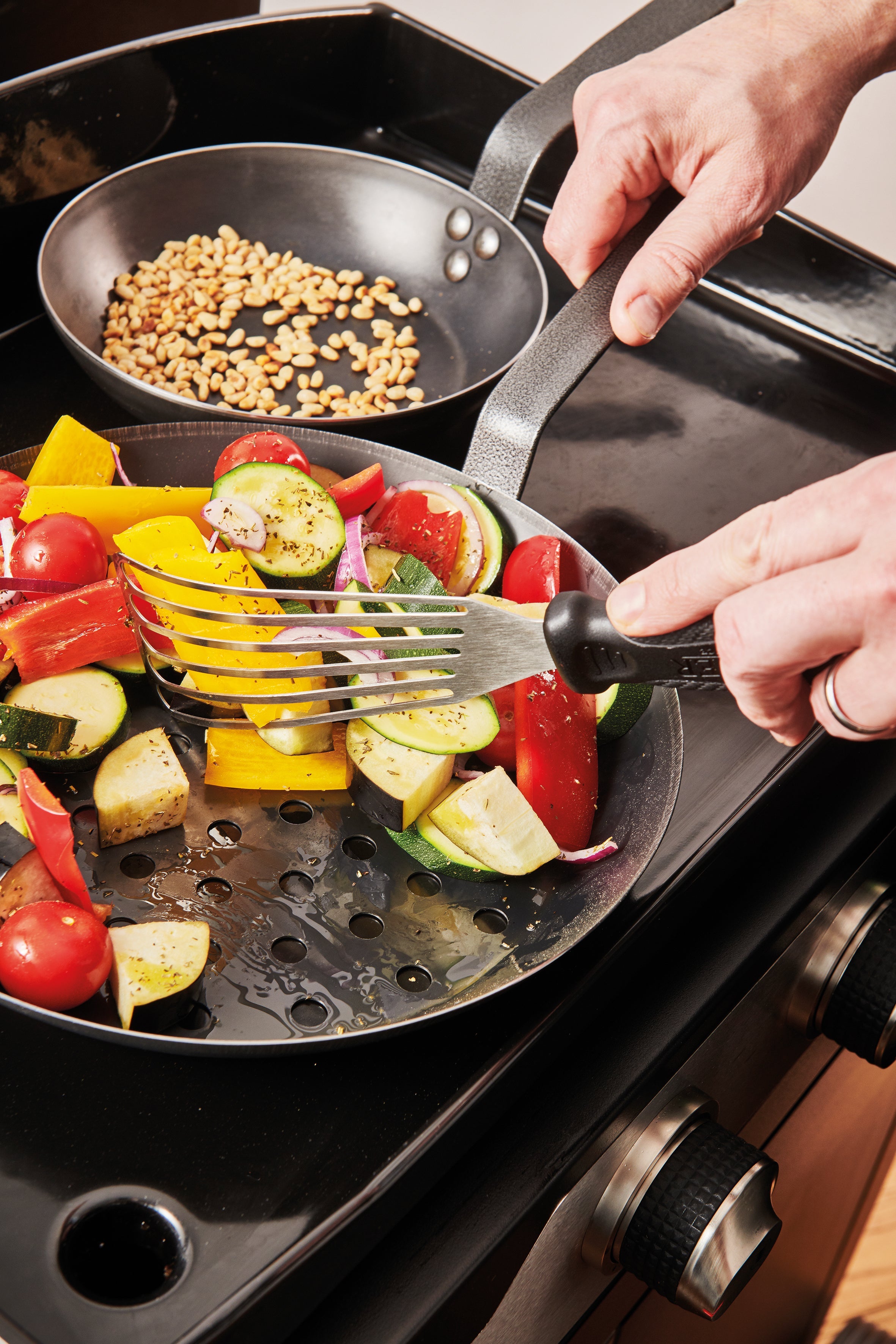 Chestnut Pans – De Buyer UK