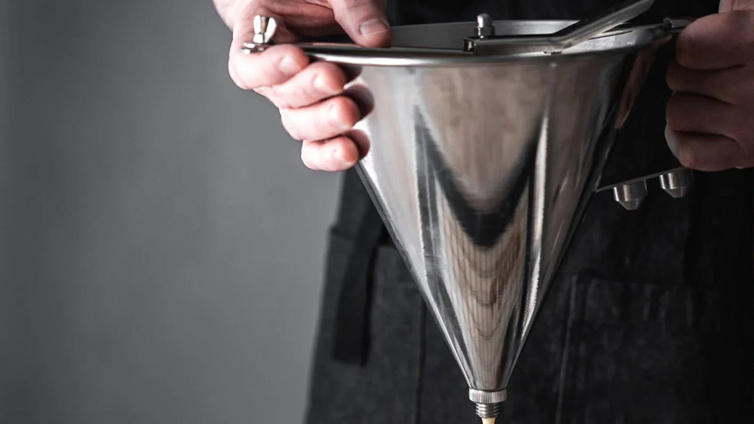 Funnels and Piston Funnels - De Buyer UK