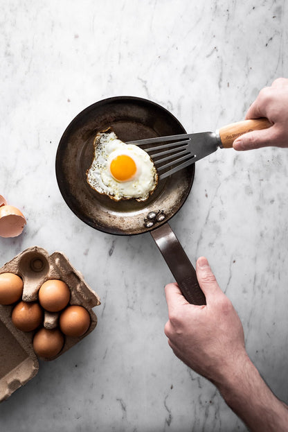 De Buyer Carbone Plus 18cm Round Frying Pan - De Buyer UK