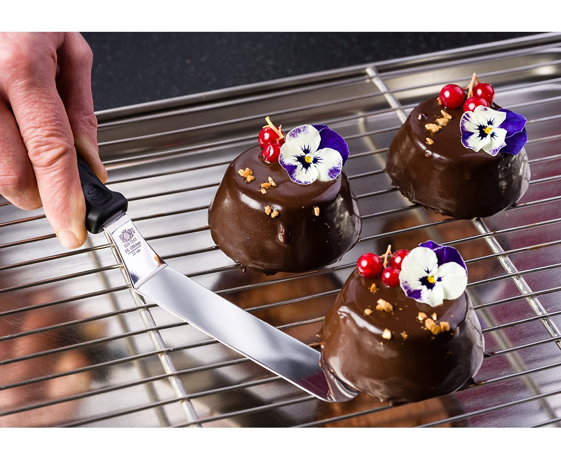 De Buyer FK Officium 9cm Mini Cranked Pastry Spatula - De Buyer UK