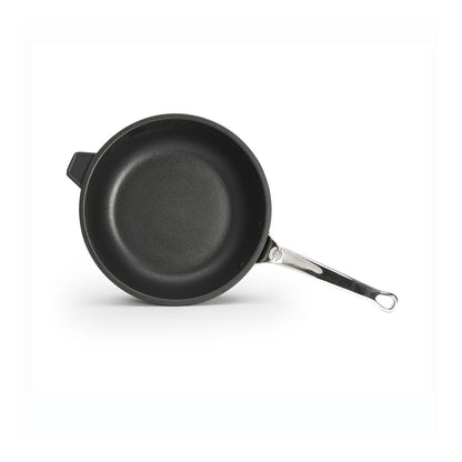 Interior of the CHOC EXTREME sauté pan showing its non-stick cooking surface